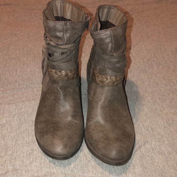 Booties - Picture 3 of 3